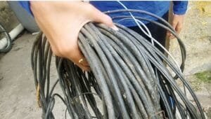 CABLES