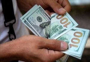 Jueves 08 de Febrero: Como finaliza la moneda extranjera