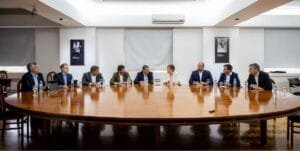 Mendoza: Alfredo Cornejo recibió al presidente de YPF