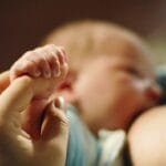 Criar un hijo ya cuesta más de $700.000 al mes en Argentina