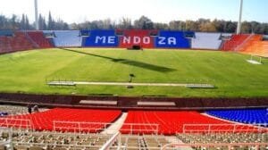 Éste es un campo en Mendoza de Argentina_