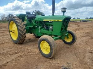 TRACTOR