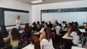 escuela-aula-700x394