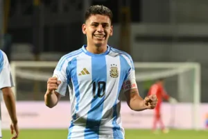la-alegria-del-diablito-echeverri-por-otra-SYK6IAVMOZCSHGFDWLAAEC23GE