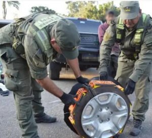 gendarmeria camioneta