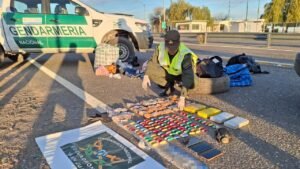 LLevaban paquetes y dosis de cocaina dentro de la rueda de auxilio (1)