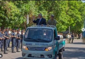 desfile san carlos