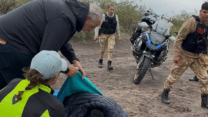 intendente-san-carlos-auxilio-un-accidentado