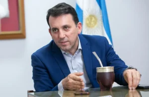tadeo-garcia-zalazar-ministro-educacion-cultura-infancias-y-direccion-general-escuelas-la-provincia-mendoza-foto-los-andes