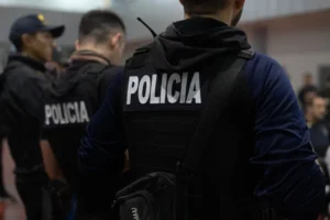 Policia-scaled-1
