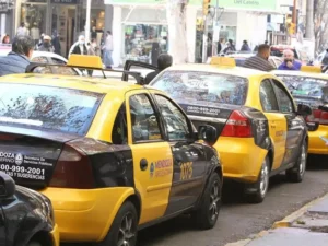 cuanto-cuesta-un-taxi-desde-el-aeropuerto-de-mendoza-al-centro