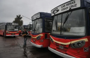 una-cuenta-tiktok-recopila-videos-las-viejas-lineas-colectivos-que-circulaban-el-gran-mendoza-foto-claudio-gutierrez-archivo-los-andes