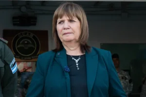 29-setiembre-2025-patricia-bullrich-y-luis-petri-mendoza-gendarmeria-nacional-inauguracion-sede-puente-hierro