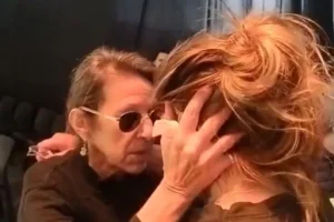 el-emotivo-gesto-la-esposa-indio-solari-una-fan-desconsolada-yo-le-doy-un-beso-tu-parte