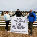 Una bandera inspirada en la Selección llegó a las Islas Malvinas