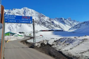 paso-cristo-redentor-ingreso-al-complejo-los-libertadores-paredes-nieve