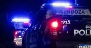 rugbiers-llegan-al-polo-judicial-penal-abuso-sexual-franceses-jugadores-seleccion-francia-policia-mendoza-movil-policial-operativo (1)