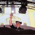 El sacerdote DJ Guilherme Peixoto llegó a Mendoza: cuándo y dónde será el show